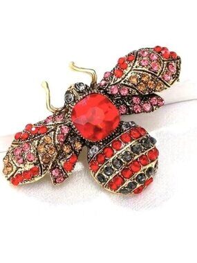 Bee Brooch Beautiful Rhinestone Pin Hollywood Glam Stunning Stylish Trendy Red